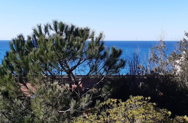 Castiglioncello Baia del Quercetano, the sea in the eyes.
