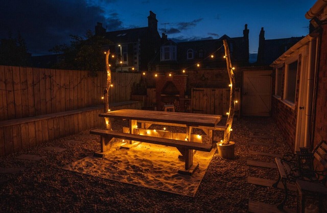 Castle Beach - Magnificent Victorian Villa in Broughty Ferry