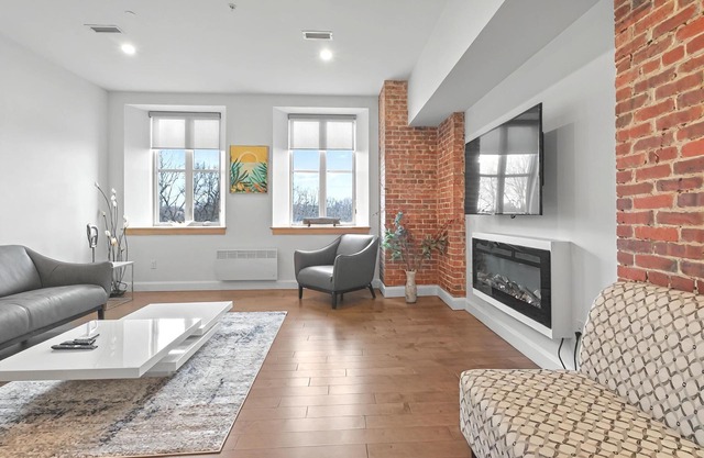 Castle Manor Unit 201 - More units available