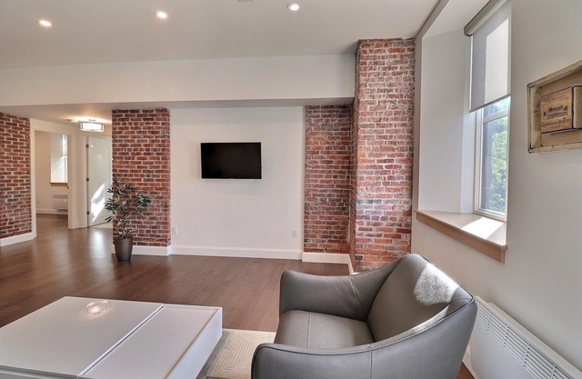 Castle Manor Unit 202 - More units available