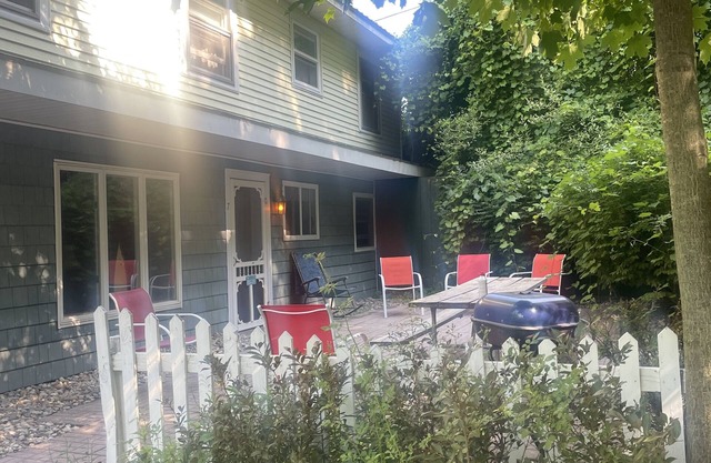 Castle Point Resort on Hamlin Lake . Home, cottages, boat 650 ' Lake frontage