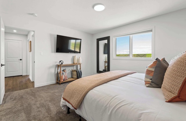 Castle View | Sleeps 15 | 5 Bedrooms & 2 Kitchens!