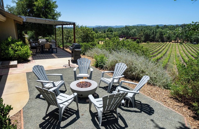 Castoro Cellars - The Hive Vista - A Winery Stay