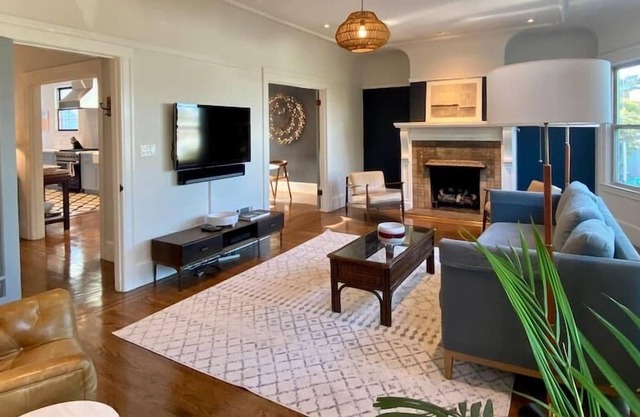 Castro Contemporary meets 1920's Charm