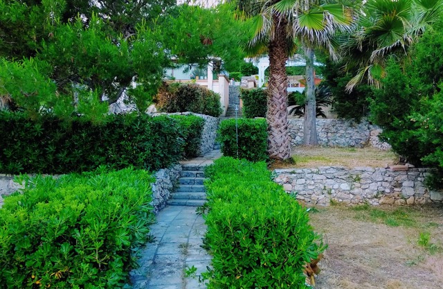 Castro: Haus mit großem Garten und privatem Zugang zum Meer