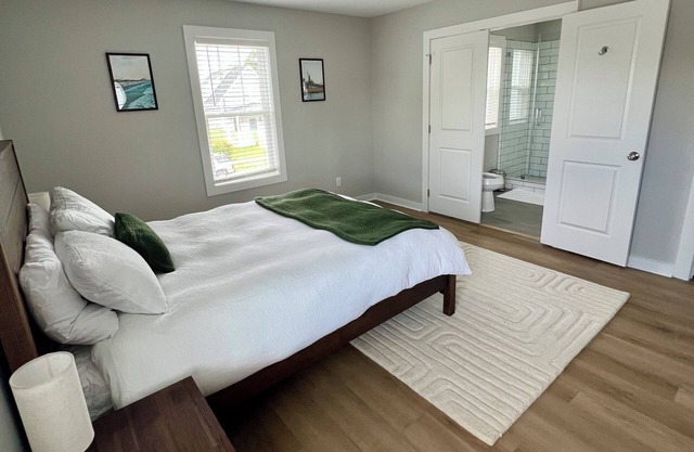 Casual & Convenient Home In Upper Downtown Wilmington