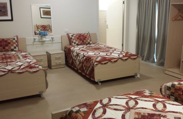 CATALINA LAKEFRONT pelican wing Fully Wheelchair Accessible accommodation