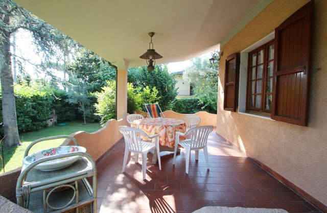 Caterina - Holiday home at 950m from the Sea in pine forest, 6 People, WIFI, Garden