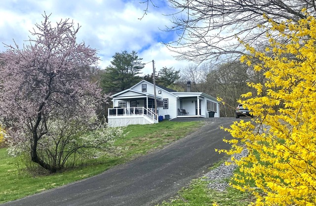 Catskill Mountains, Saugerties, Woodstock, HITS, Kingston, 50 Plus Acres