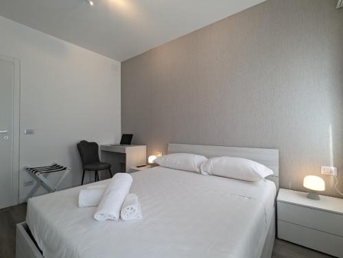 Catullo Stay Near The Airport