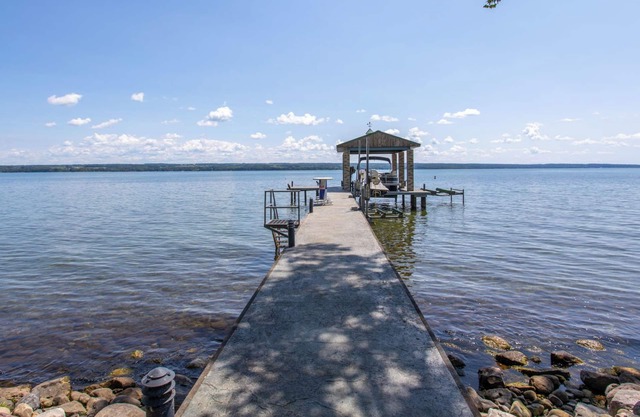 Cayuga Belle: Gorgeous Cayuga Lake Estate! Fabulous Views!