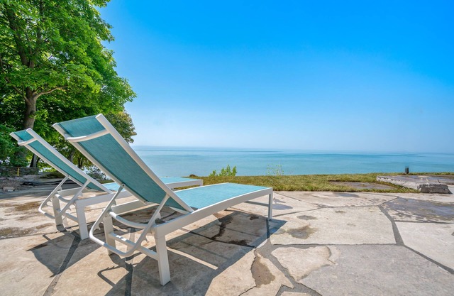 Cedar Bay Beachfront Paradise