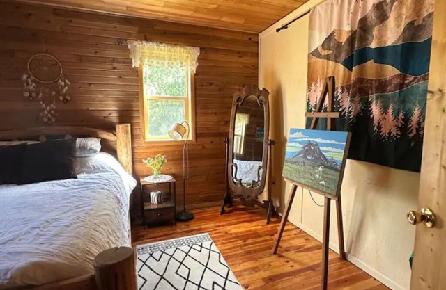 Cedar Cabin Cozy 2-Bedroom next to Glacier Park