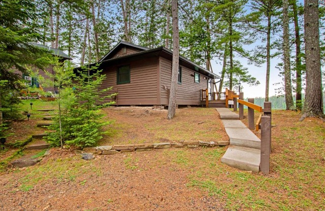 Cedar Cabin on Plum Lake