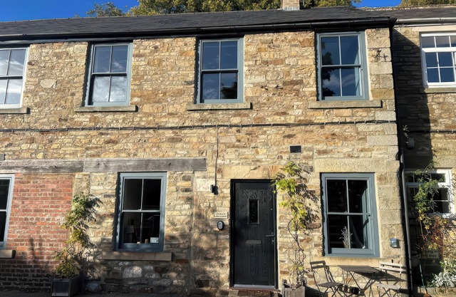 CEDAR COTTAGE, pet friendly, with open fire in Middleton-In-Teesdale