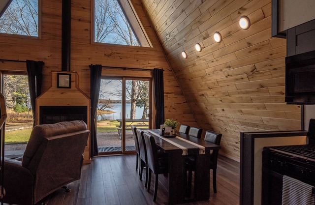 Cedar Cove Cabin 2