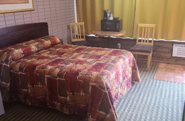 Cedar Creek Deluxe 2
