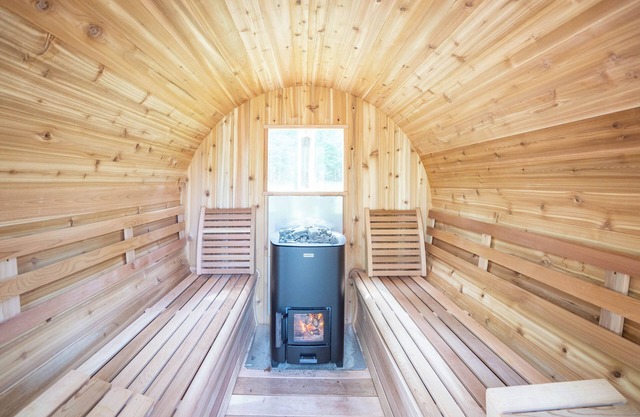 Cozy Cabin in Northern Minnesota! Pet Friendly & 25 minutes away from Duluth
