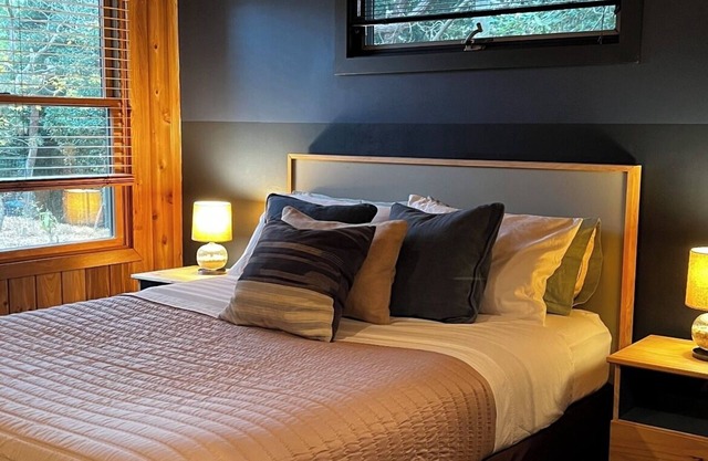 CEDAR DUNES - Ocean Blue Bedroom