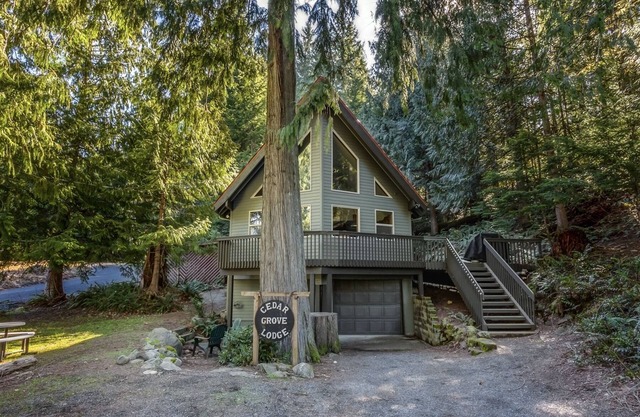 Cedar Grove Lodge-WiFi, Kabel, Whirlpool, für 12 Personen