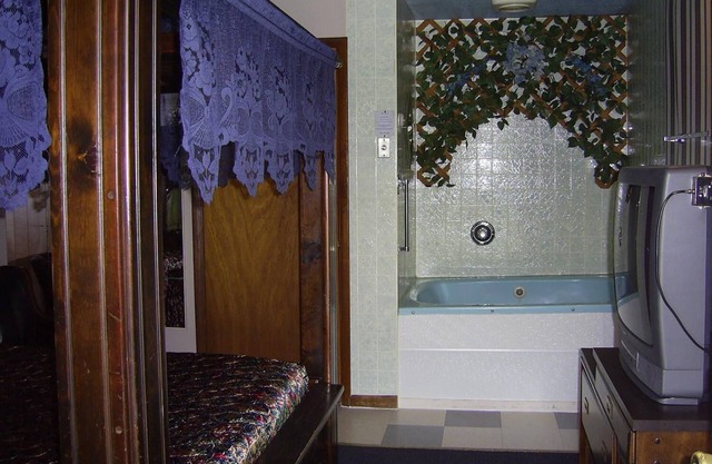 Cedar Grove Motel