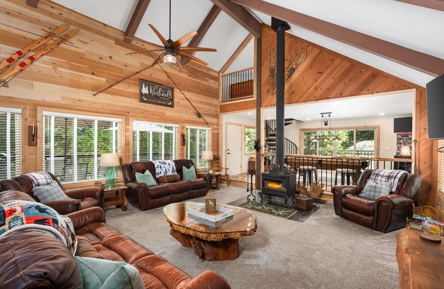 Cedar Horn | Serene Shaver Retreat