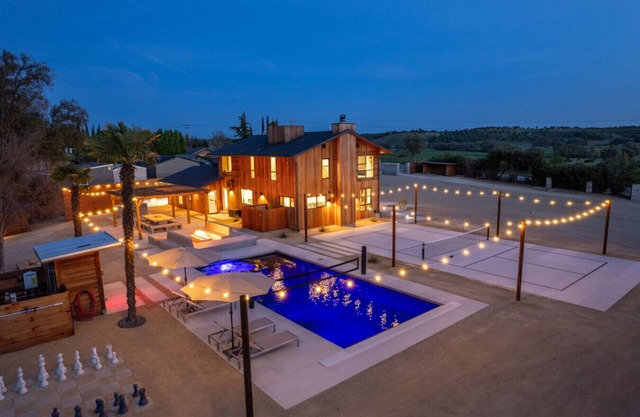 Cedar House | Pickleball, Saltwater Pool, Sauna