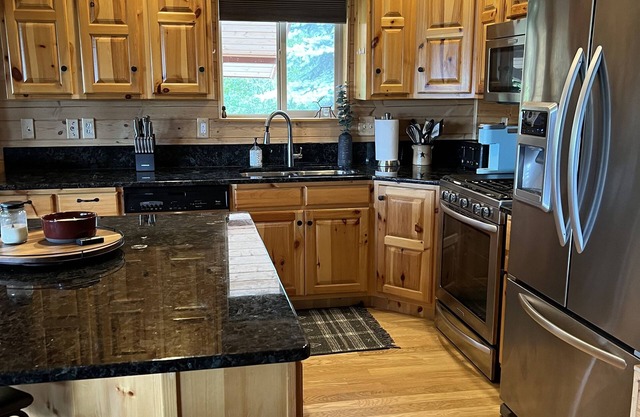 Cedar Woods Cabin on beautiful Star Valley Ranch