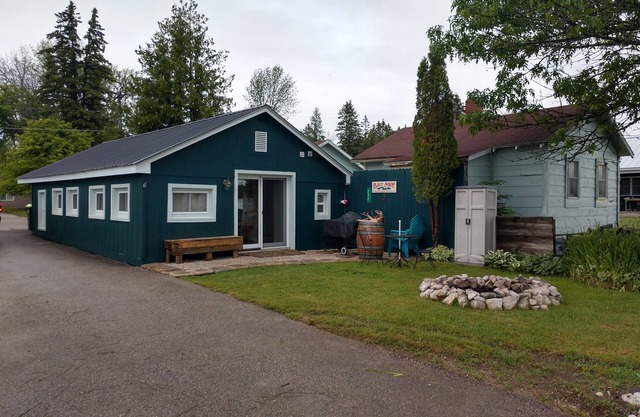 Cedarville Bay Cabin with Private boat launch