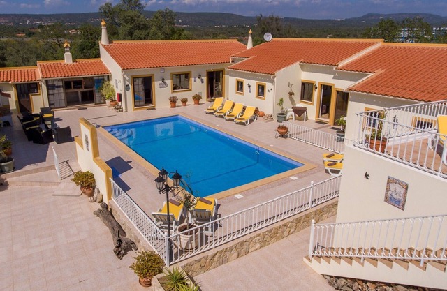 Centrally located 4 star bed and breakfast with modern and comfortable rooms