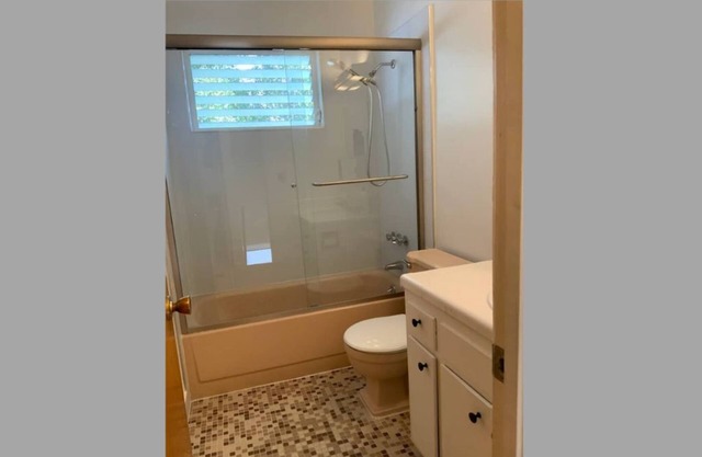 Central Alameda 2-br apartment with WiFi