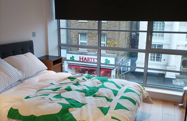 Central and Bright 1BD Flat - Peckham!