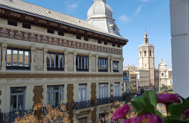 Central and elegant apartment in Plaza de la Reina