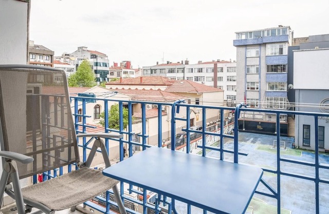 Central and Fully Furnished Flat in Bakirkoy