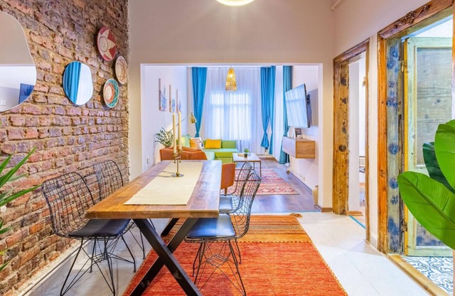 Central and Stylish Flat near Istiklal Street