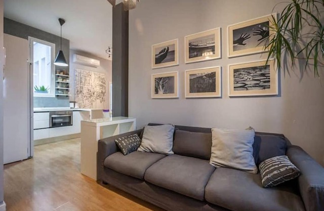Central apartment in Seville