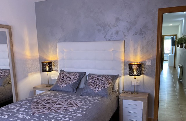 Central apartment with parking 20 minutes from Barcelona