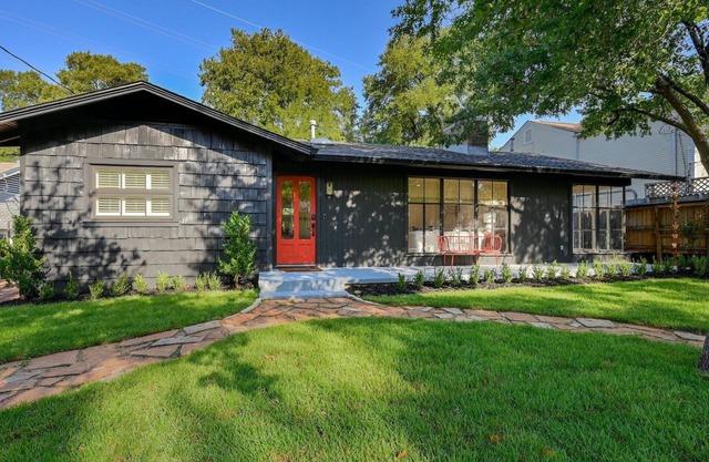 Central Austin home located minutes to UT & downtown