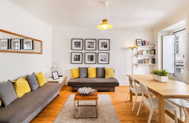 CENTRAL BAIRRO ALTO, 4 rooms up to 15 People