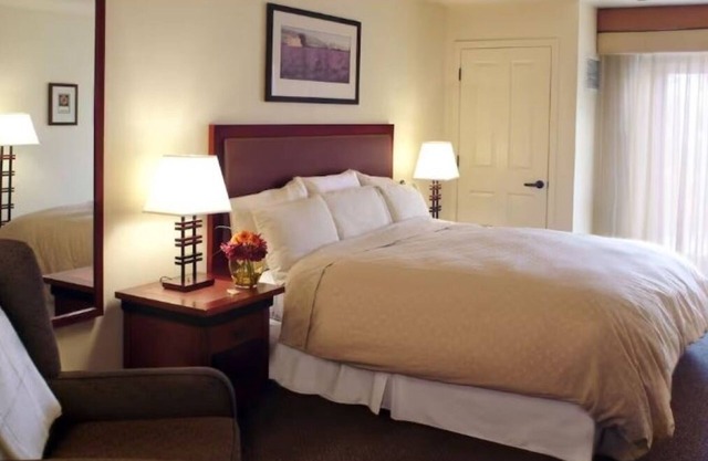 Central Bay Area Retreat Minutes from Wine Country | Room w/ Kitchen