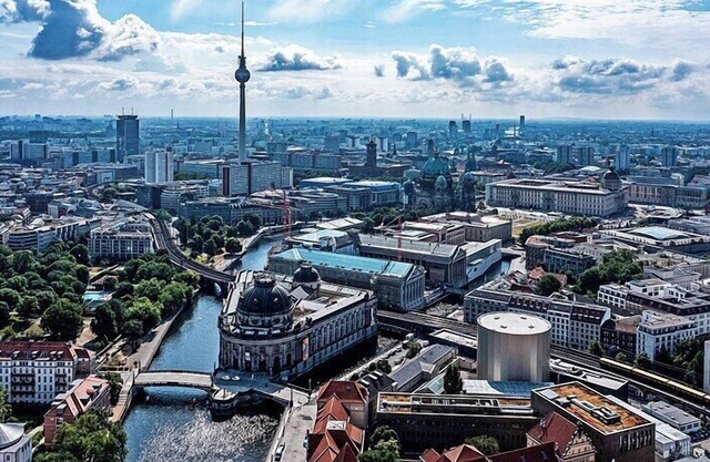 Central Berlin: Designer Loft Apartment