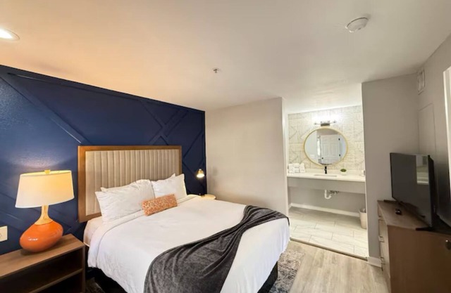 Central Buckhead Apartment