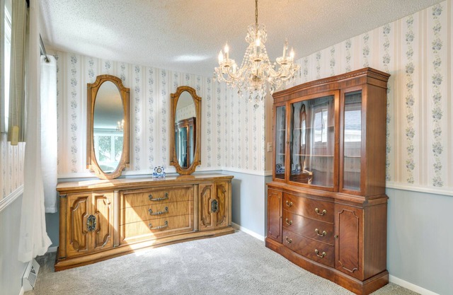 Central Cheektowaga Apt w/Shared Hot Tub & Pool!