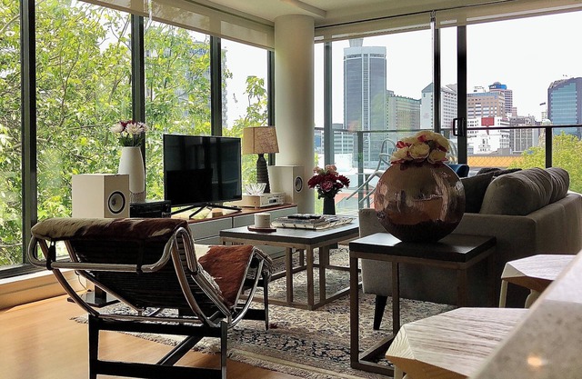 Central City Condo, 2Brm, 2ensuites, Study, Concierge, Gym/Pool, Garage.