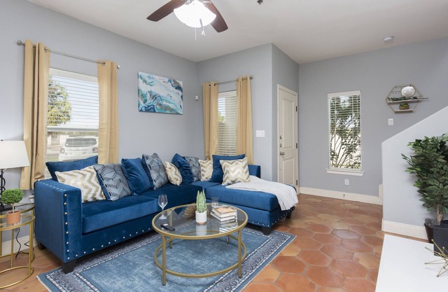 Central Condo! Perfect location for shopping + dining w/ pool on site.