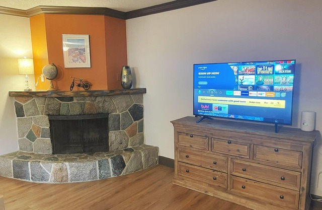 Central convenient location 2 bedroom upper level suite, spacious clean & cozy