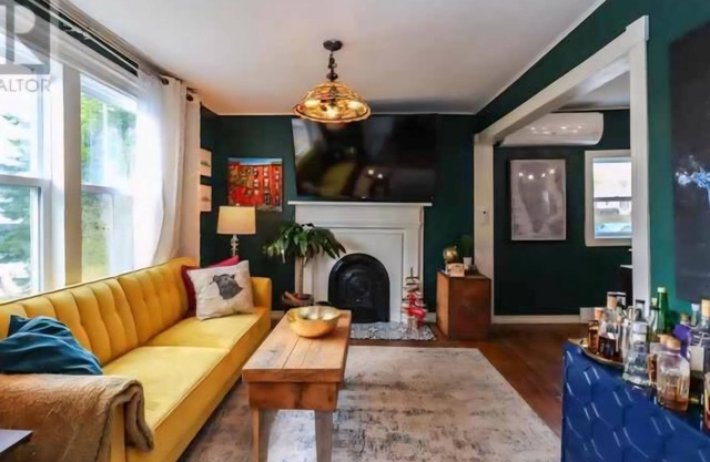 Central/Dog Friendly/Parking/AC