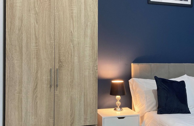 Central Doncaster 1BED 1BATH Pent-Apartment