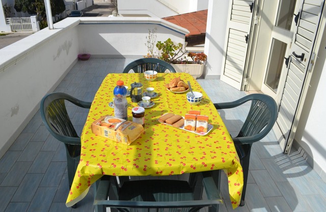 Zentrales Ferienhaus mit Terrasse und Garten; Parkplatz vorhanden