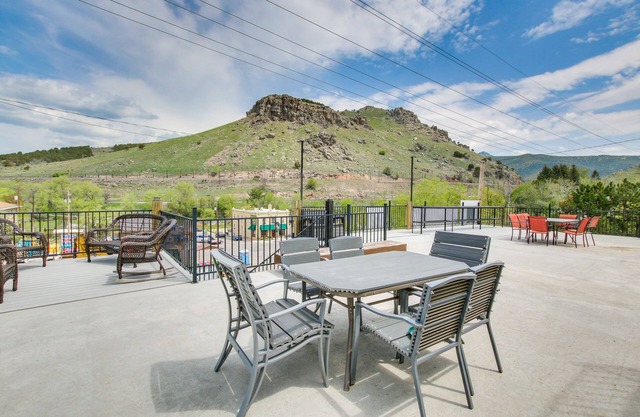 Central Lava Hot Springs Studio mit Deck & Aussicht!